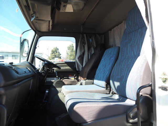 いすゞフォワードセーフティクレーン4段増トン（6t・8t）[写真30]