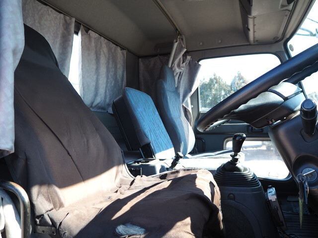 いすゞフォワードセーフティクレーン4段増トン（6t・8t）[写真31]