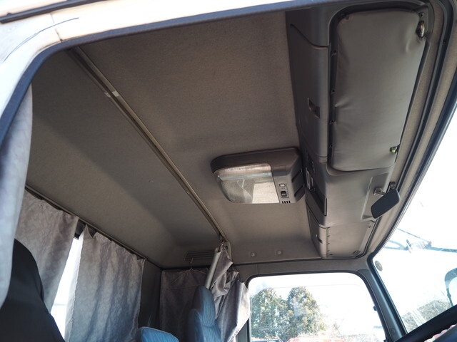 いすゞフォワードセーフティクレーン4段増トン（6t・8t）[写真32]