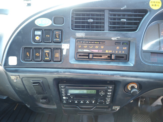 いすゞフォワードセーフティクレーン4段増トン（6t・8t）[写真37]