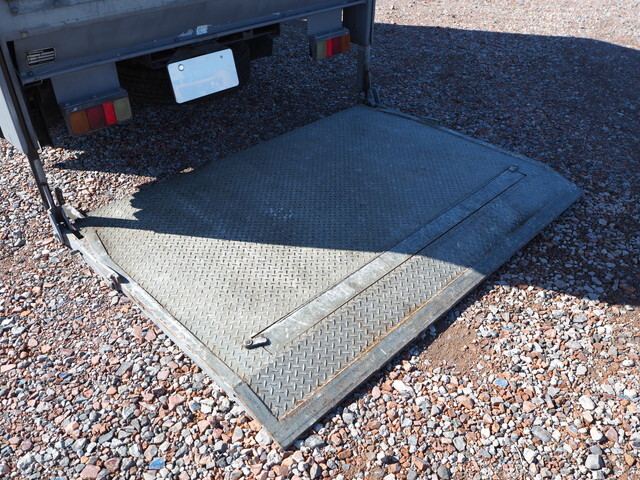 トヨタトヨエースアルミバン小型（2t・3t）[写真14]