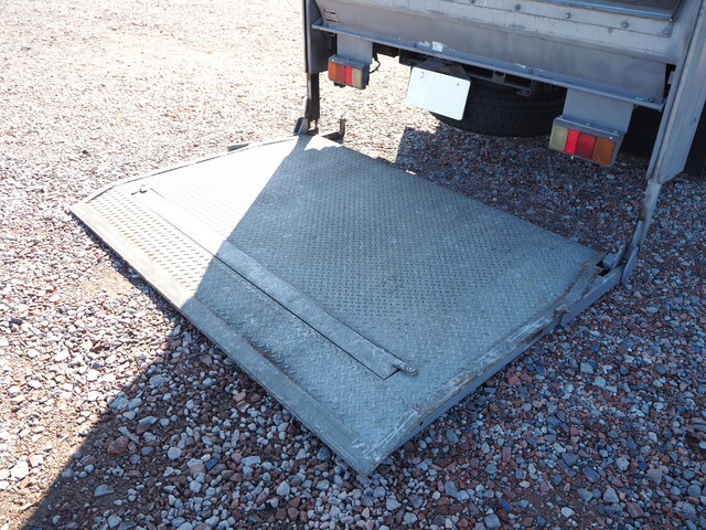 トヨタトヨエースアルミバン小型（2t・3t）[写真15]