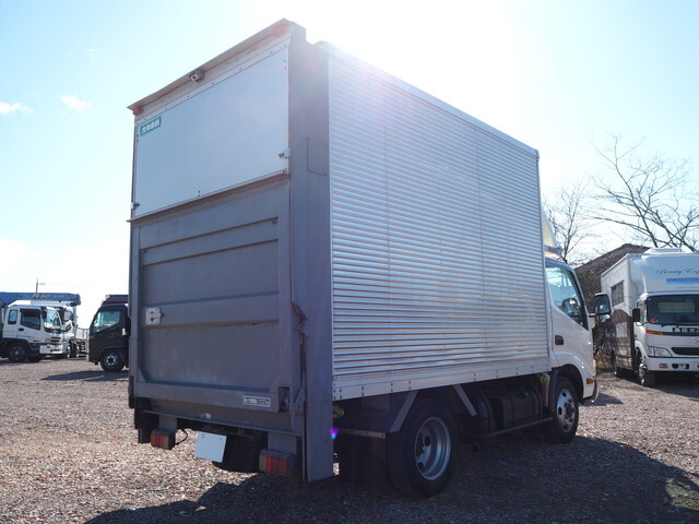 トヨタトヨエースアルミバン小型（2t・3t）[写真04]