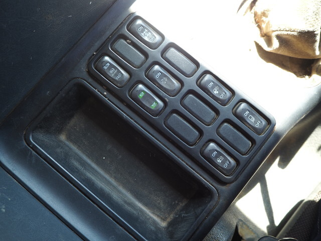 三菱ふそうスーパーグレートダンプ大型（10t）[写真35]