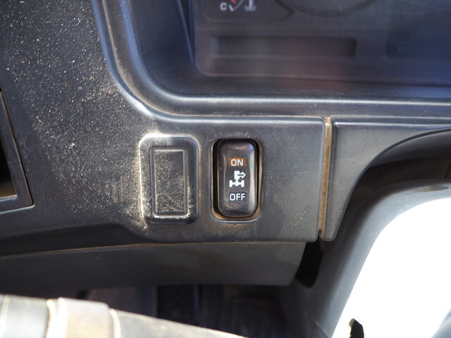 三菱ふそうスーパーグレートダンプ大型（10t）[写真37]