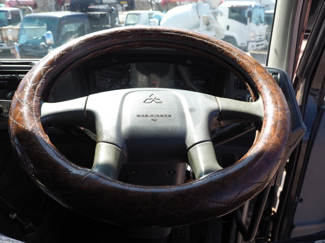 三菱ふそうスーパーグレートダンプ大型（10t）[写真40]