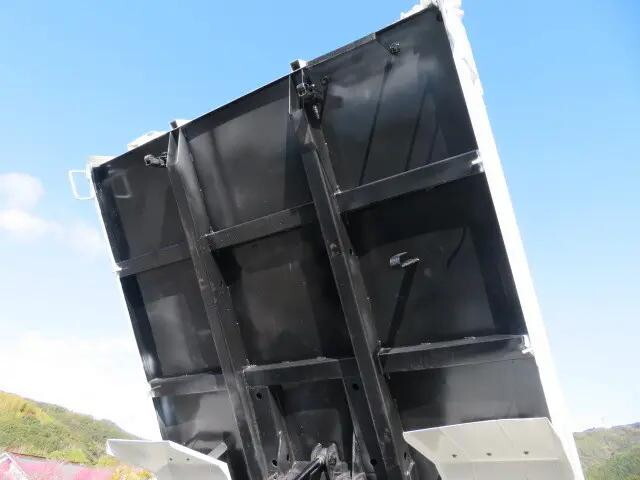 いすゞフォワードダンプ中型（4t）[写真33]