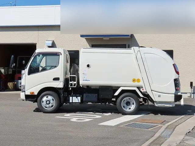 トヨタダイナパッカー車（塵芥車）小型（2t・3t）[写真03]