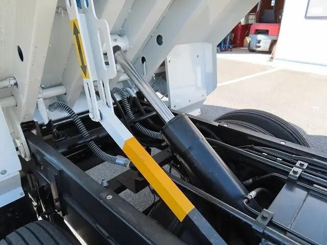 トヨタダイナパッカー車（塵芥車）小型（2t・3t）[写真38]