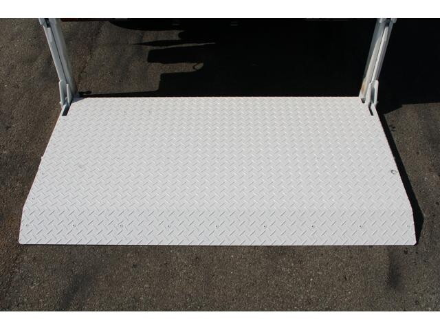 いすゞエルフ平ボディ小型（2t・3t）[写真20]