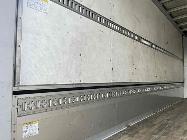 三菱ふそうファイターアルミウイング中型（4t）[写真11]