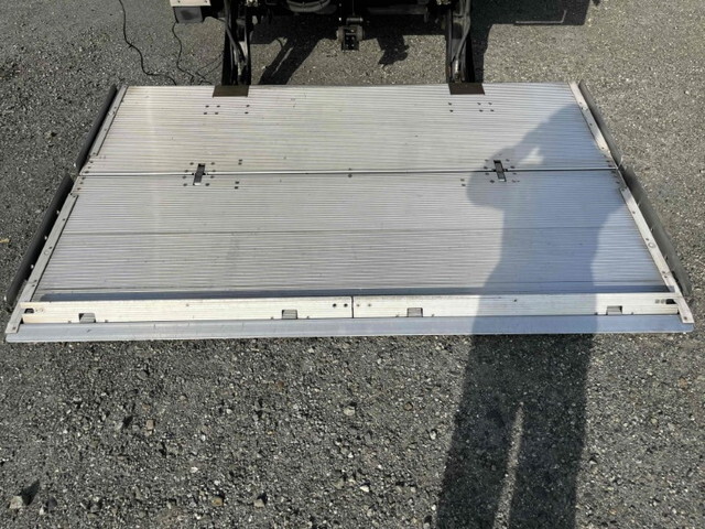 三菱ふそうファイターアルミウイング中型（4t）[写真20]