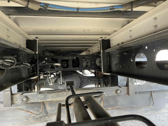 三菱ふそうファイターアルミウイング中型（4t）[写真22]