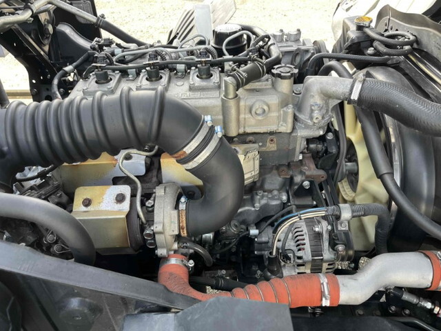 三菱ふそうファイターアルミウイング中型（4t）[写真28]