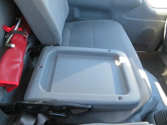 いすゞエルフクレーン3段小型（2t・3t）[写真10]