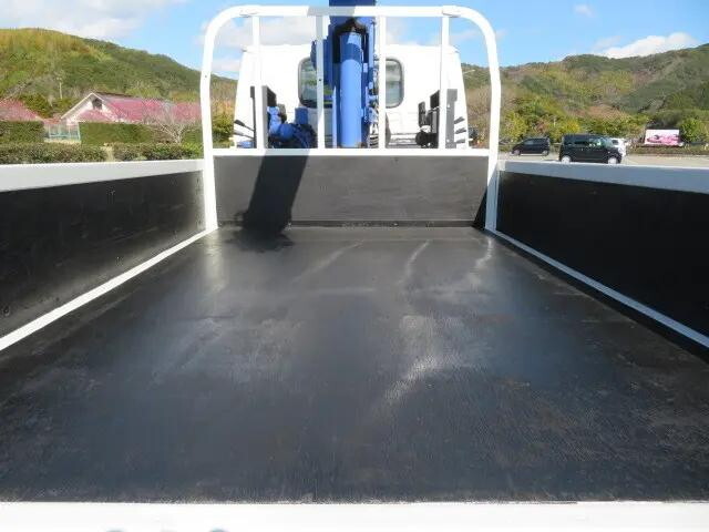 いすゞエルフクレーン3段小型（2t・3t）[写真17]