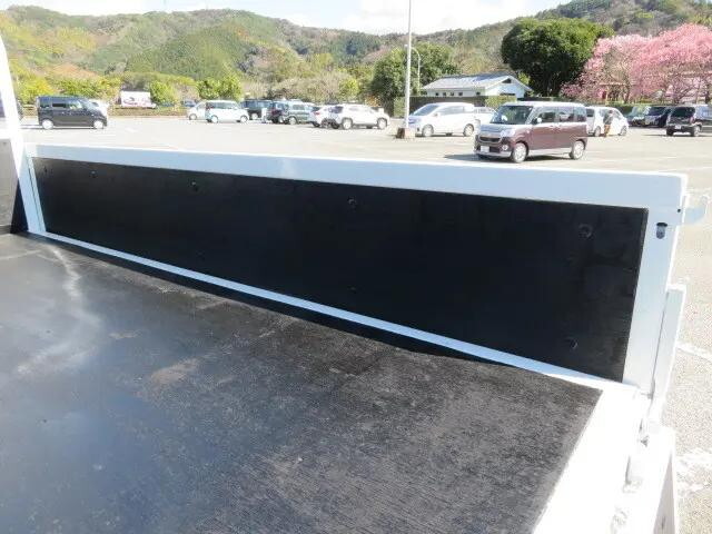 いすゞエルフクレーン3段小型（2t・3t）[写真19]