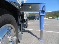 いすゞエルフクレーン3段小型（2t・3t）[写真25]