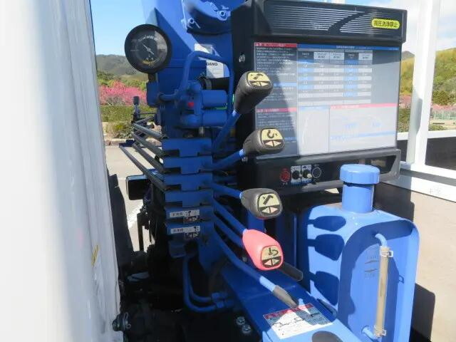 いすゞエルフクレーン3段小型（2t・3t）[写真25]