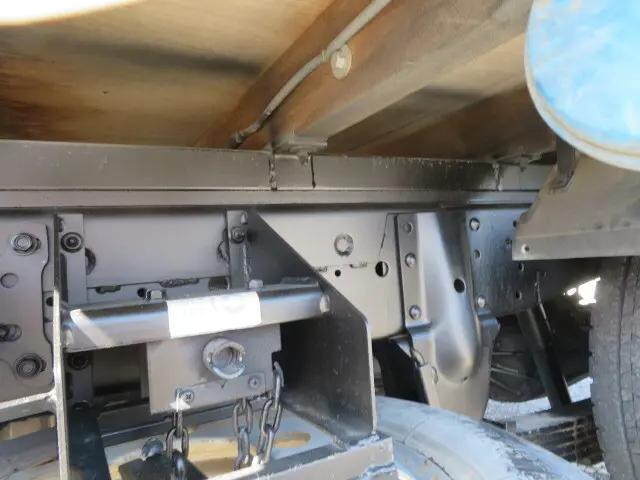 いすゞエルフクレーン3段小型（2t・3t）[写真34]