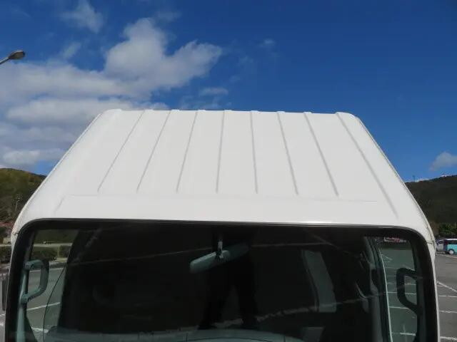 いすゞエルフクレーン3段小型（2t・3t）[写真06]