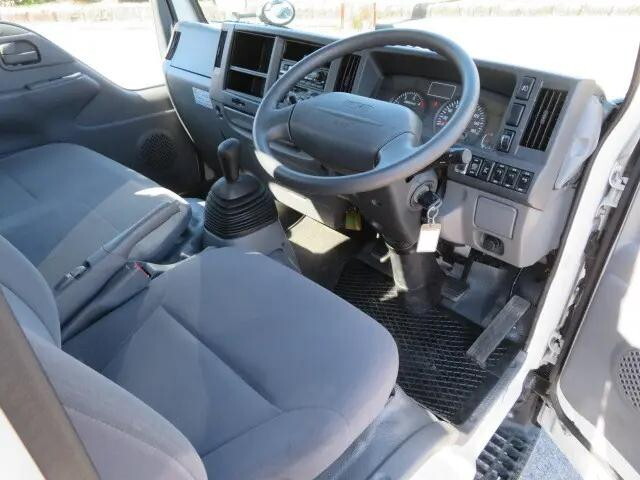 いすゞエルフクレーン3段小型（2t・3t）[写真08]