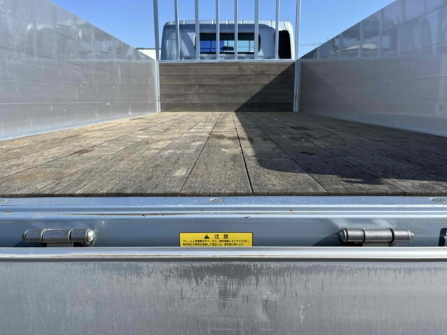 三菱ふそうキャンターアルミブロック小型（2t・3t）[写真10]