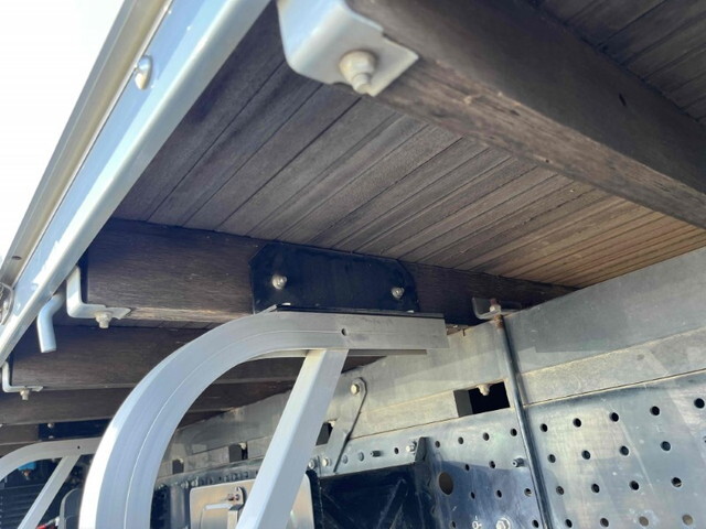 三菱ふそうキャンターアルミブロック小型（2t・3t）[写真18]