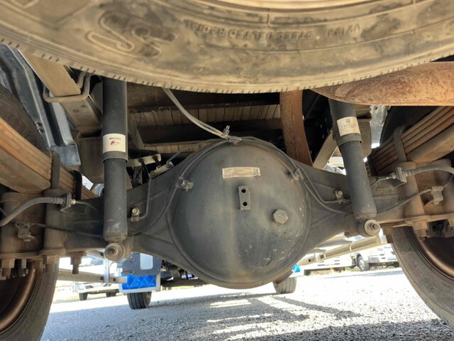 三菱ふそうキャンターアルミブロック小型（2t・3t）[写真22]