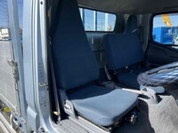 三菱ふそうキャンターアルミブロック小型（2t・3t）[写真33]