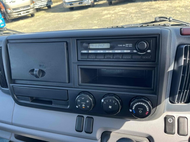 三菱ふそうキャンターアルミブロック小型（2t・3t）[写真34]