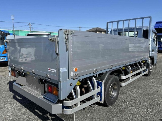 三菱ふそうキャンターアルミブロック小型（2t・3t）[写真04]