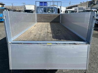 三菱ふそうキャンターアルミブロック小型（2t・3t）[写真10]