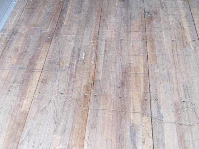 いすゞフォワードアルミウイング中型（4t）[写真16]