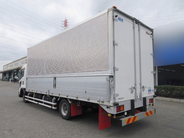 いすゞフォワードアルミウイング中型（4t）[写真02]