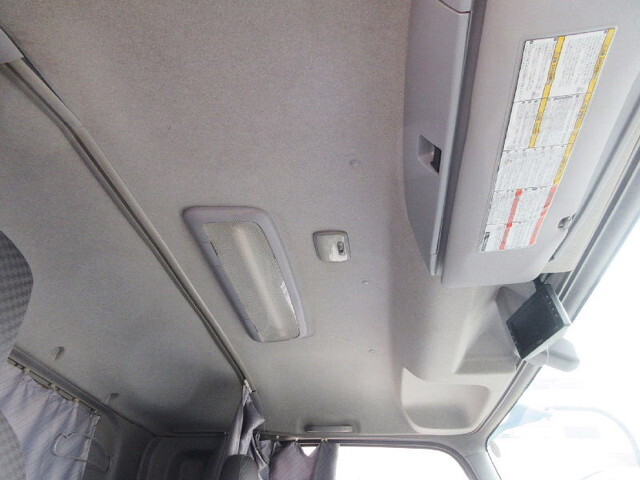 いすゞフォワードアルミウイング中型（4t）[写真24]