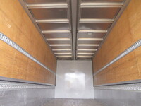 いすゞフォワードアルミウイング中型（4t）[写真08]