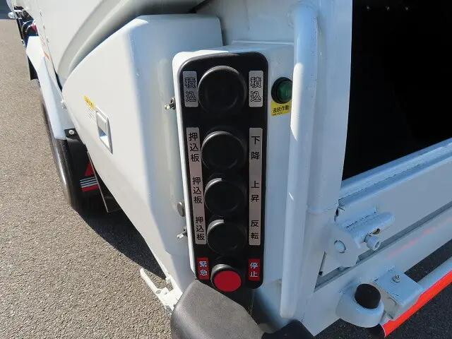 三菱ふそうキャンターパッカー車（塵芥車）小型（2t・3t）[写真29]