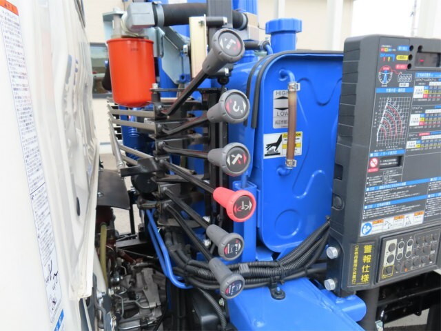 日野デュトロクレーン4段小型（2t・3t）[写真09]