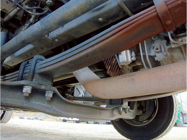 日野プロフィアアルミバン大型（10t）[写真32]