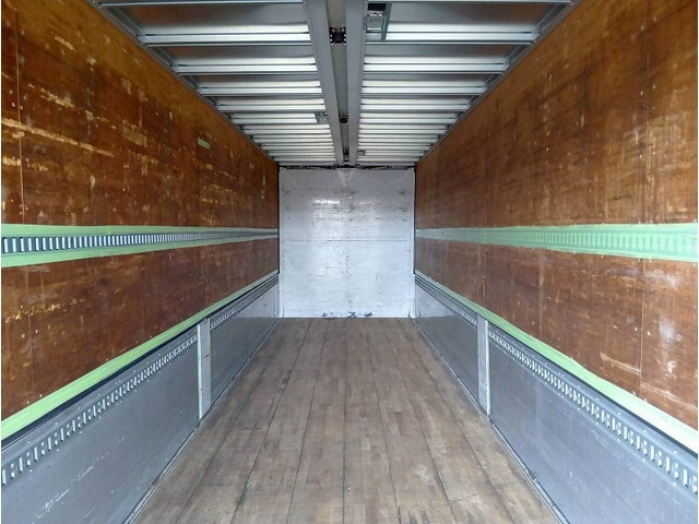 日野プロフィアアルミバン大型（10t）[写真09]