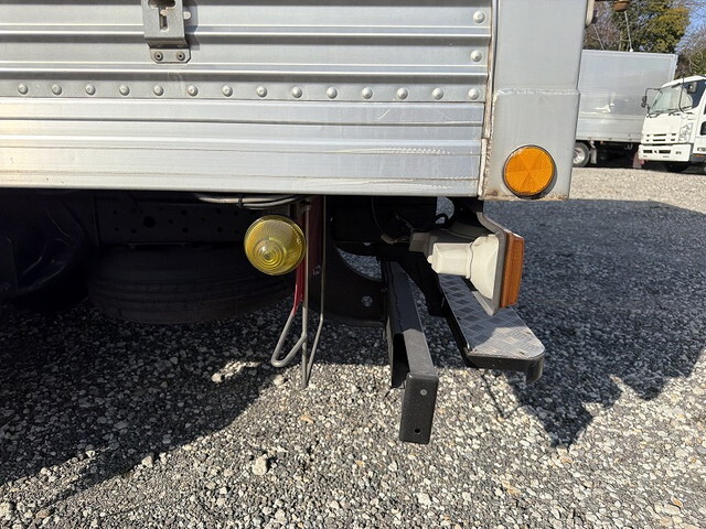 日野デュトロアルミバン小型（2t・3t）[写真22]