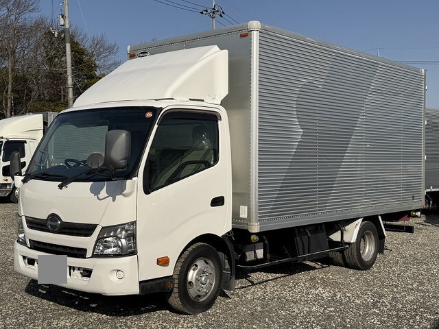 日野デュトロアルミバン小型（2t・3t）[写真03]