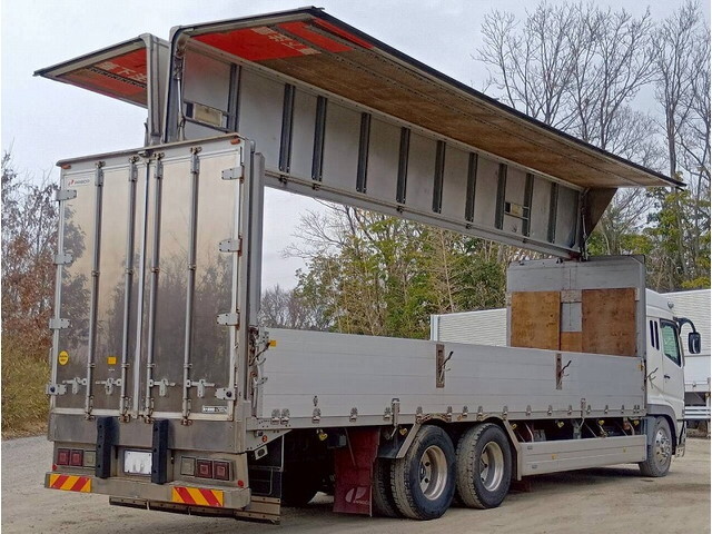 三菱ふそうスーパーグレートアルミウイング大型（10t）[写真02]