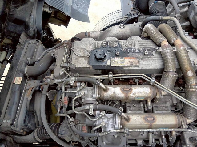 三菱ふそうスーパーグレートアルミウイング大型（10t）[写真27]