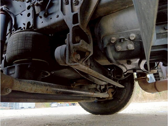 三菱ふそうスーパーグレートアルミウイング大型（10t）[写真28]