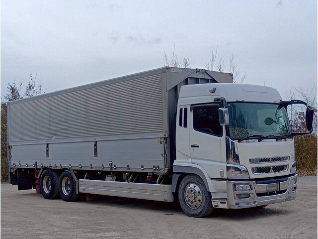 三菱ふそうスーパーグレートアルミウイング大型（10t）[写真03]