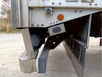 三菱ふそうスーパーグレートアルミウイング大型（10t）[写真36]