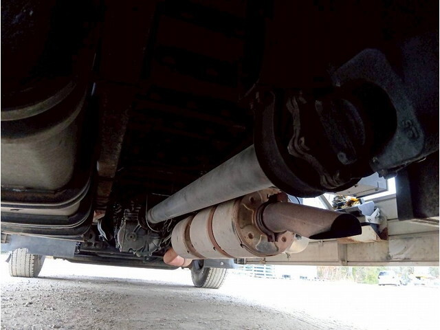 三菱ふそうスーパーグレートアルミウイング大型（10t）[写真38]