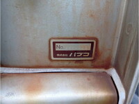 三菱ふそうスーパーグレートアルミウイング大型（10t）[写真41]